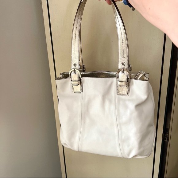 Coach cream and metallic gold lovely leather shoulder bag with lavender … - Picture 4 of 17